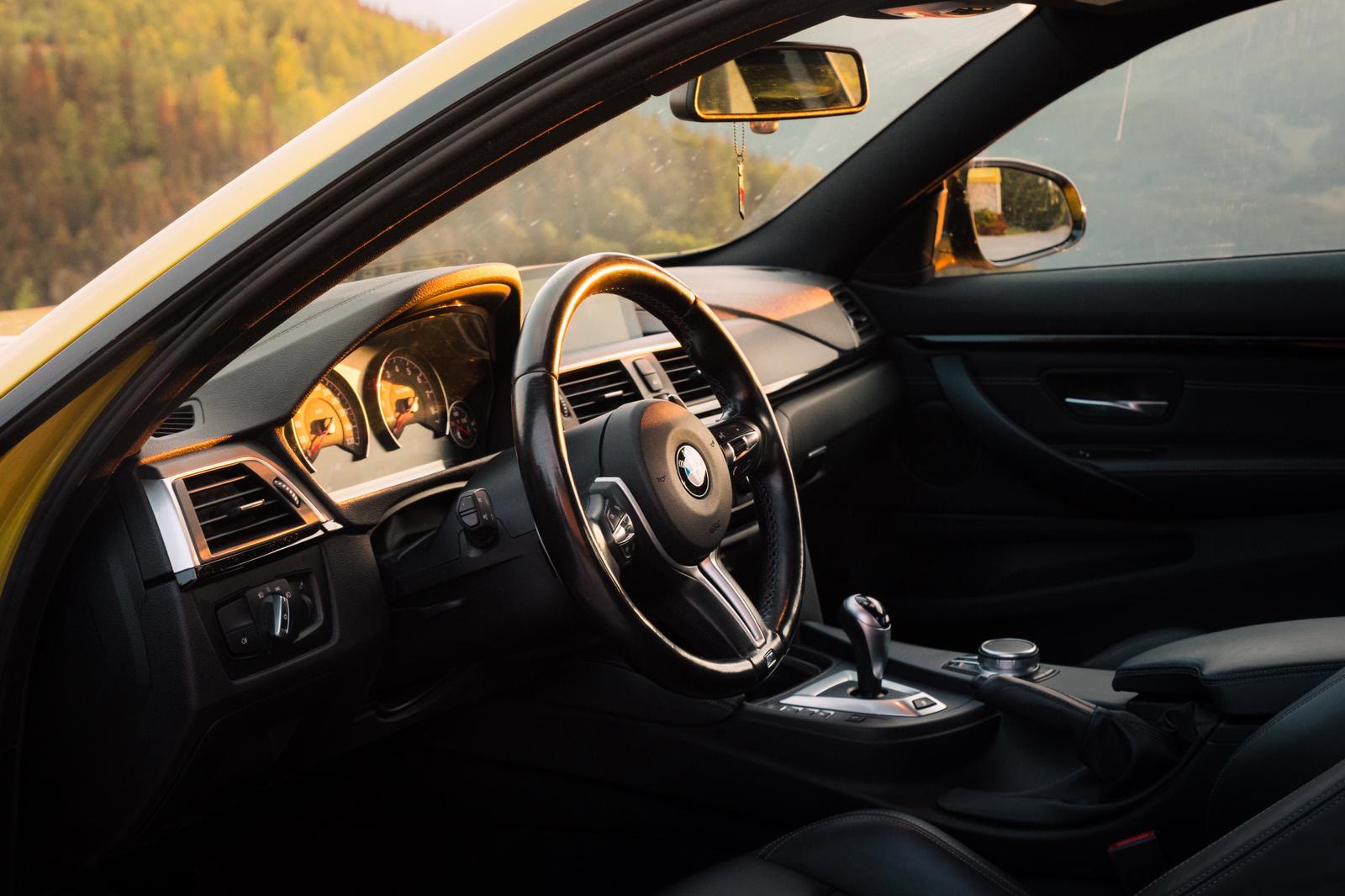 BMW M4 F82 Cockpit